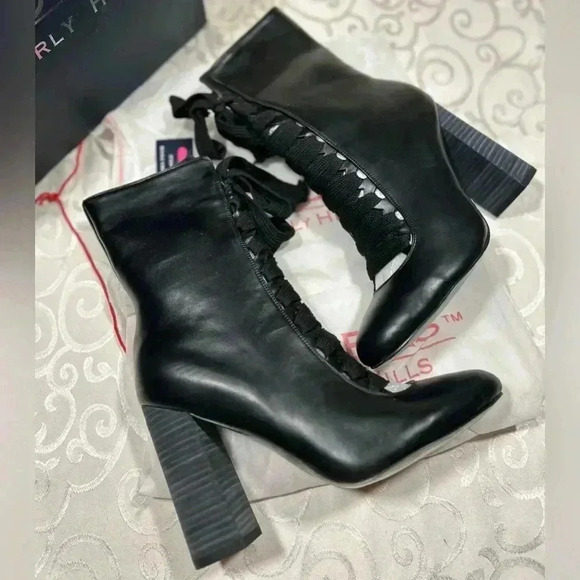 NIB!Jacobies Beverly Hills-Black Lace Up block chunky heel boots Size 9 - Picture 3 of 16